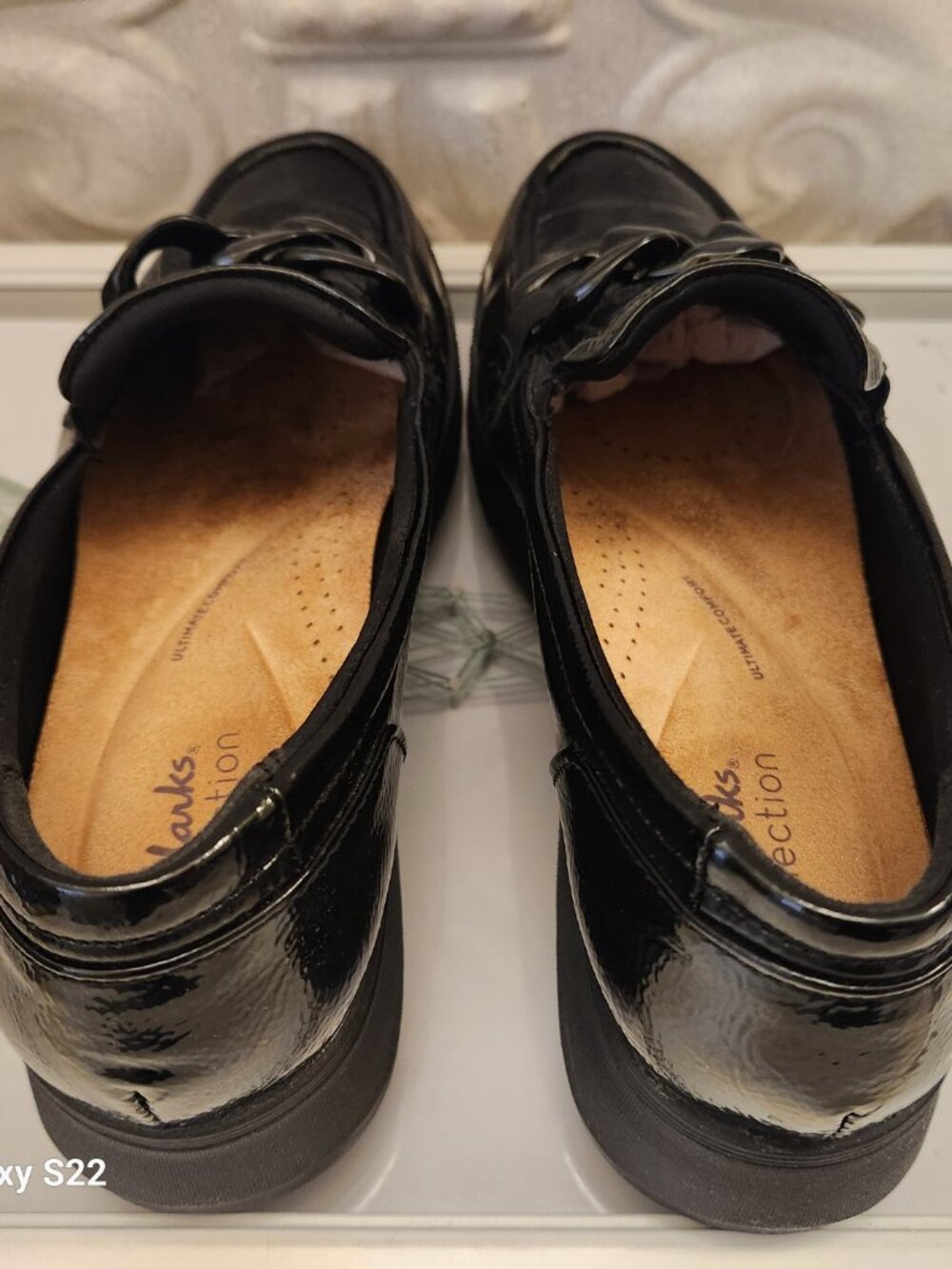 Clarks Black Patent "Zylah May" Crinkle Loafers. NIB. Size 10 - Picture 9 of 12